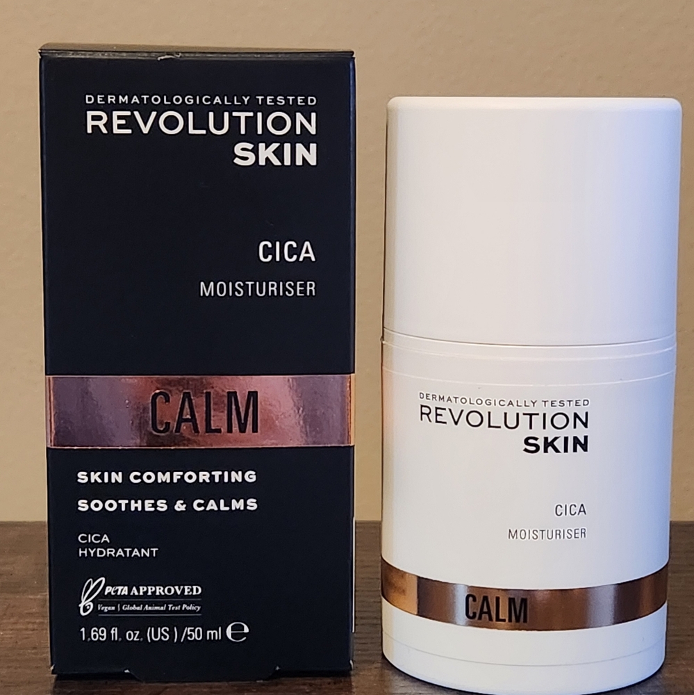 REVOLUTION SKIN CICA MOISTURISER NIB